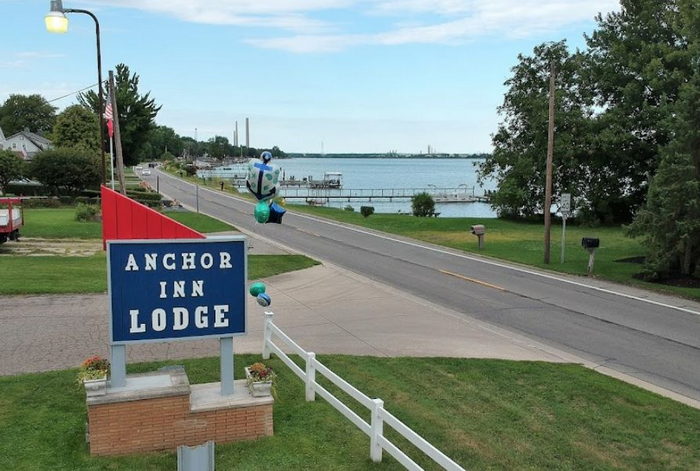 Anchor Inn Lodge (Marine Bay Lodge) - From Website